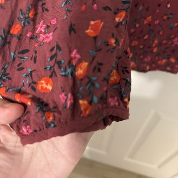 Old Navy Cherry Red Peasant Shirt w/ Roses Size Large - Picture 4 of 5